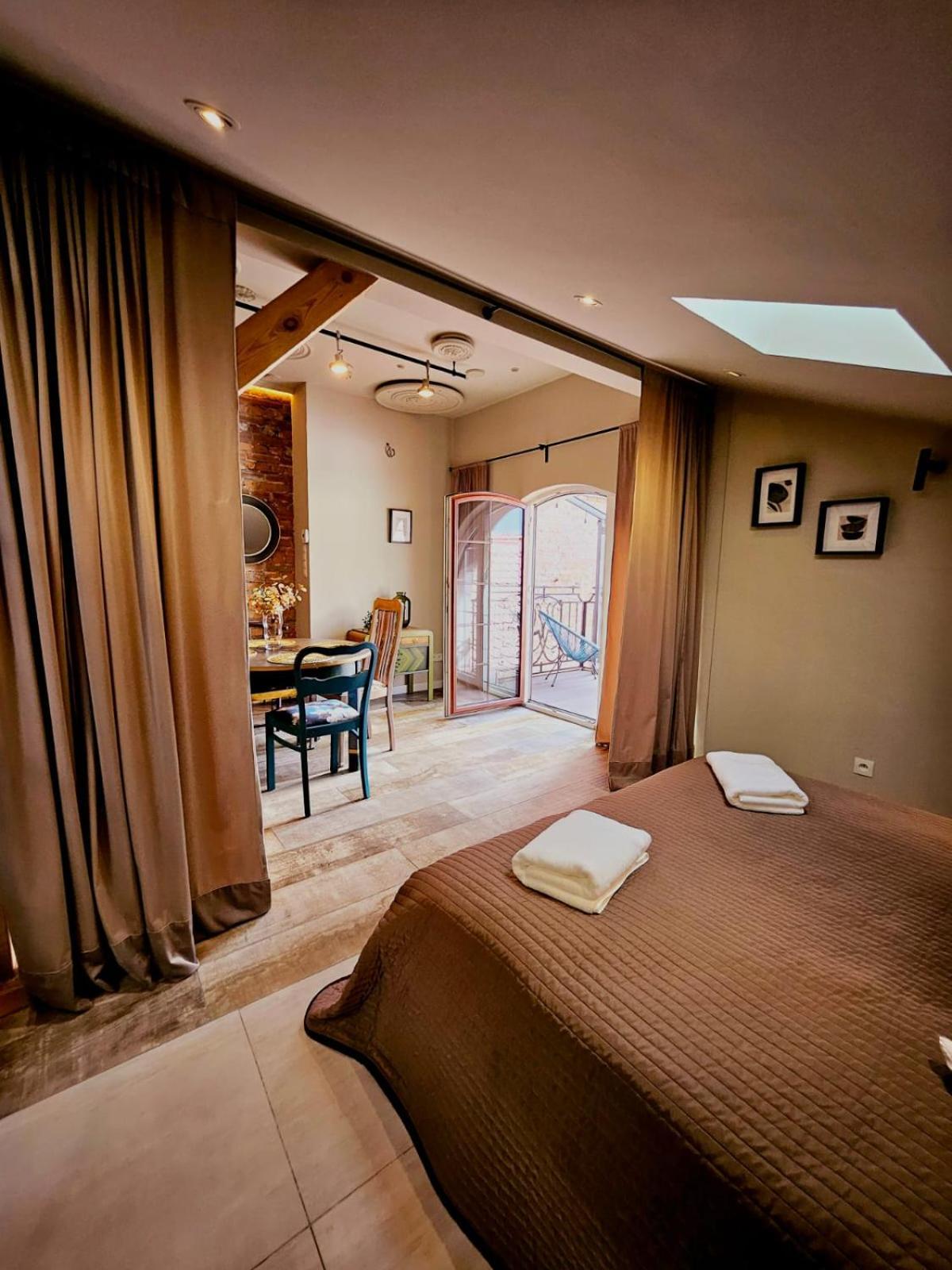 Golden Rooftop Apartment-oldtown Apartament *